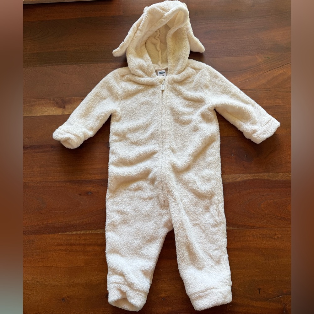 Old‎ navy bunny bunting suit costume 6-12M